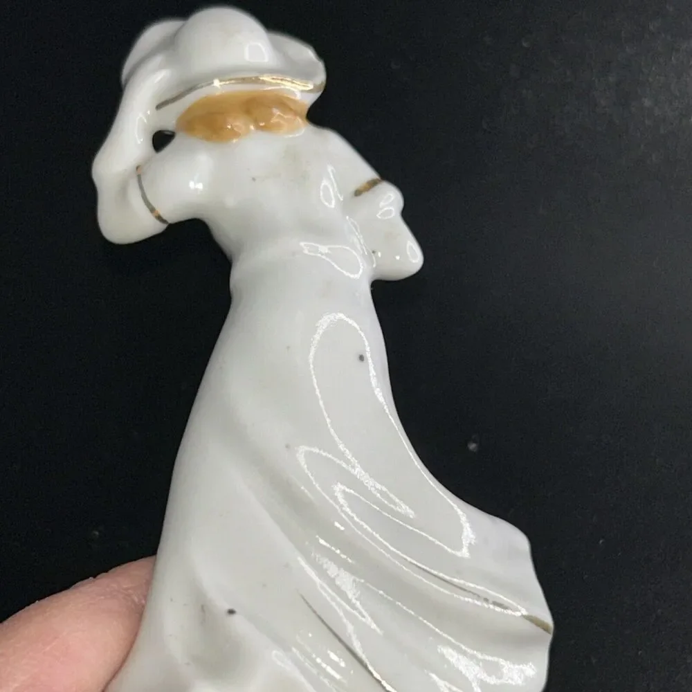 Vintage Art Deco Porcelain Woman Figurine - Picture 5 of 11